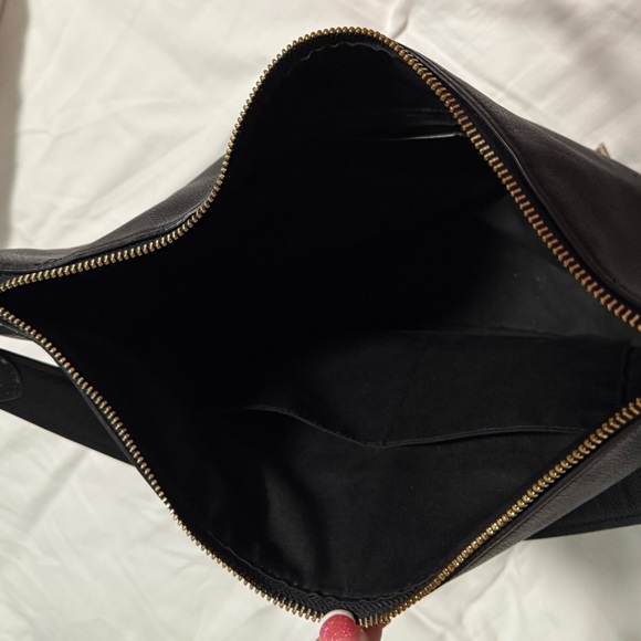 Coach Black Pebbled Leather Skylar Hobo Bag Gold Accents w/ Dusty and Bag Scarf! - Picture 5 of 6